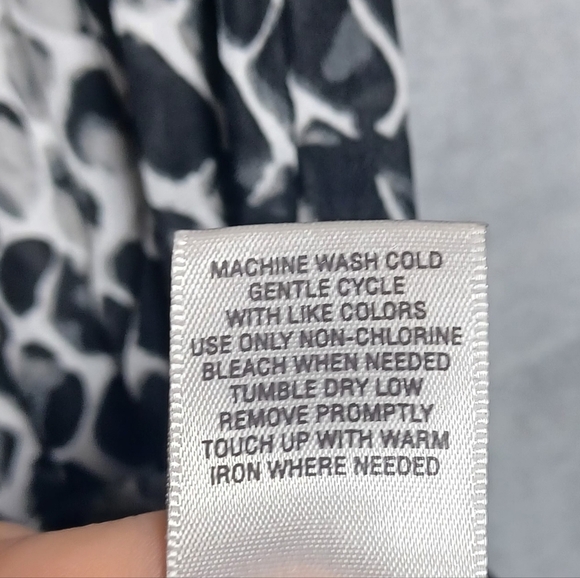 Dressbarn Women's Tunic Blouse Top Size XL Snake Print Bell Sleeve Boho Flowy - Picture 6 of 8